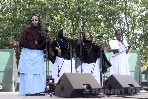 GROUP DOUEH - 2011-05-28 - PARIS - Parc de la Villette - 